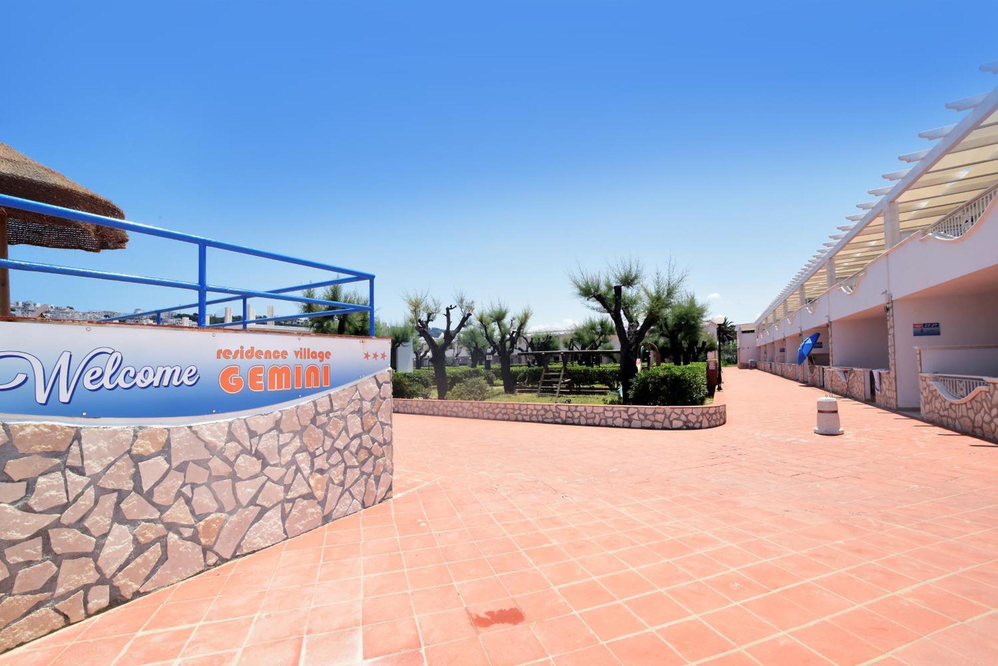 Gemini Luxury Rooms Peschici Exterior foto